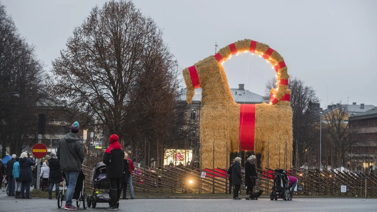 Gävlebockens invigning, bocken sedd från Södra Kungsgatan