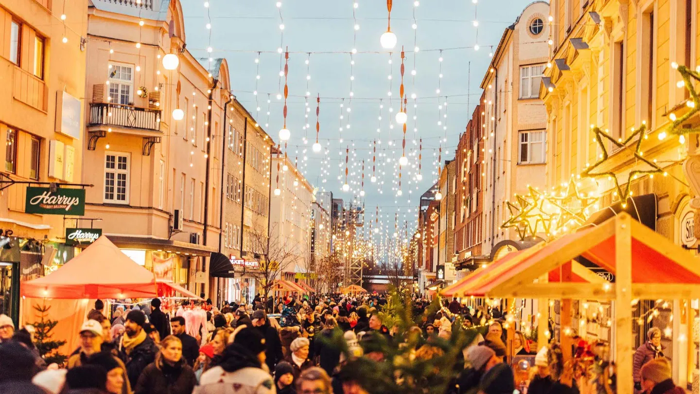 Julmarknad på Drottninggatan. Foto: Gomorron Reklambyrå.