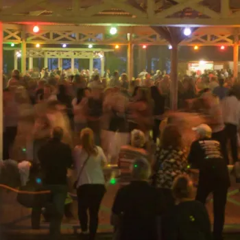 Dansbandskväll utomhus